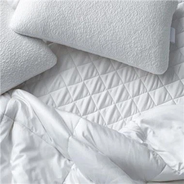 Veekindel paigaldatud madratsikaitse